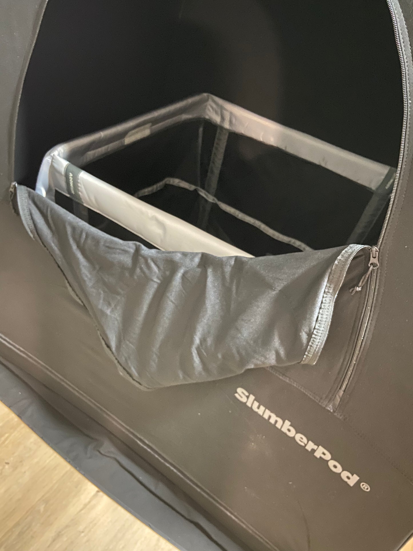 AeroMoov Travel Cot (Portacot)