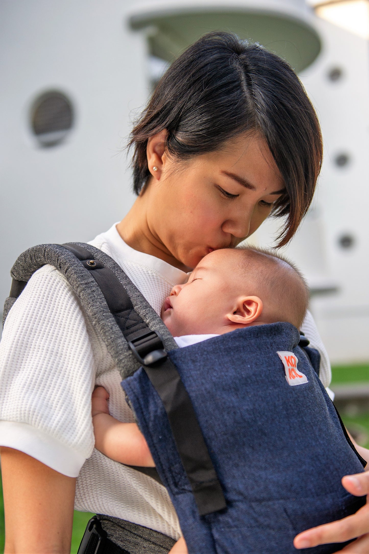 Kol Kol Leela Adjustable Baby Carrier